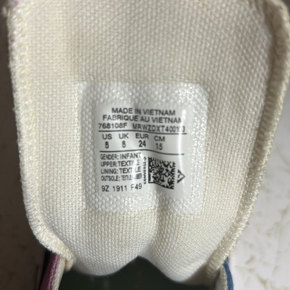 Toddler size 8 converse - Picture 5 of 5